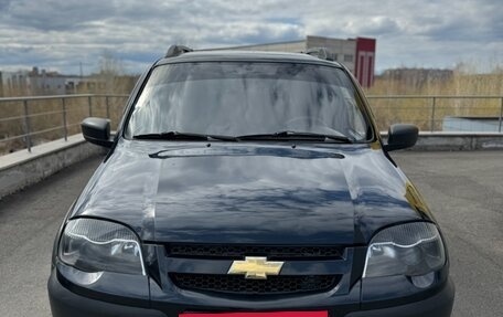 Chevrolet Niva I рестайлинг, 2013 год, 590 000 рублей, 2 фотография