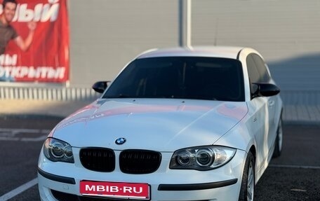 BMW 1 серия, 2009 год, 750 000 рублей, 2 фотография