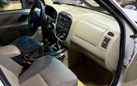 Ford Escape II, 2005 год, 365 000 рублей, 11 фотография