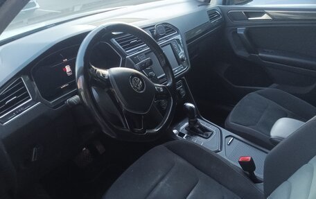 Volkswagen Tiguan II, 2017 год, 1 682 000 рублей, 5 фотография