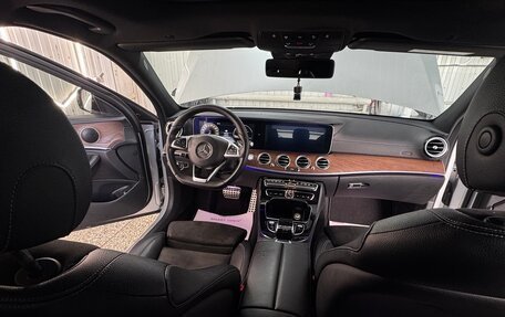 Mercedes-Benz E-Класс, 2016 год, 2 400 000 рублей, 4 фотография