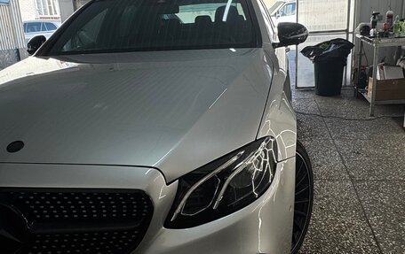 Mercedes-Benz E-Класс, 2016 год, 2 400 000 рублей, 15 фотография