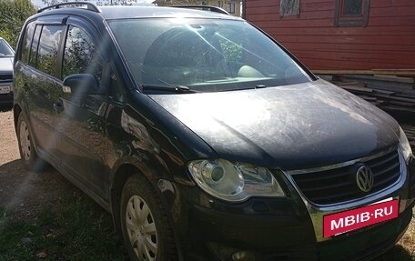 Volkswagen Touran III, 2008 год, 500 000 рублей, 4 фотография