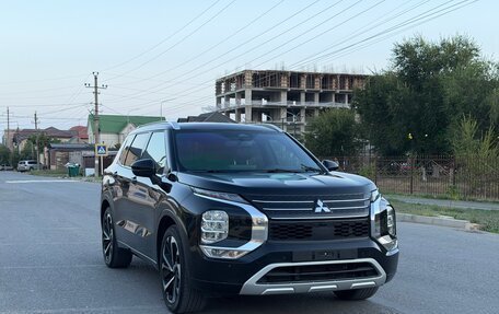 Mitsubishi Outlander, 2022 год, 2 600 000 рублей, 10 фотография