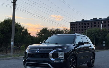Mitsubishi Outlander, 2022 год, 2 600 000 рублей, 11 фотография