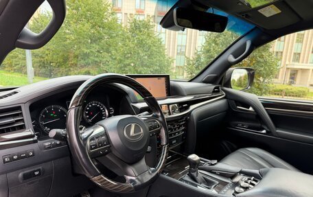 Lexus LX III, 2018 год, 5 950 000 рублей, 4 фотография