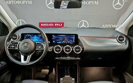 Mercedes-Benz GLA, 2021 год, 3 355 000 рублей, 13 фотография