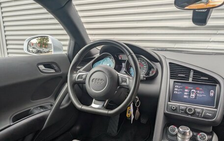Audi R8, 2011 год, 7 999 000 рублей, 18 фотография