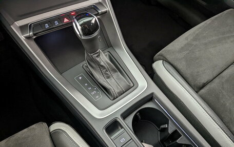 Audi Q3, 2021 год, 3 235 000 рублей, 27 фотография