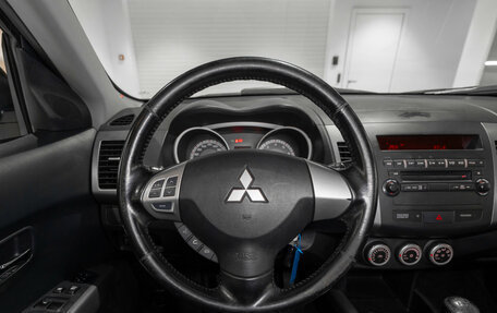 Mitsubishi Outlander III рестайлинг 3, 2008 год, 930 000 рублей, 9 фотография
