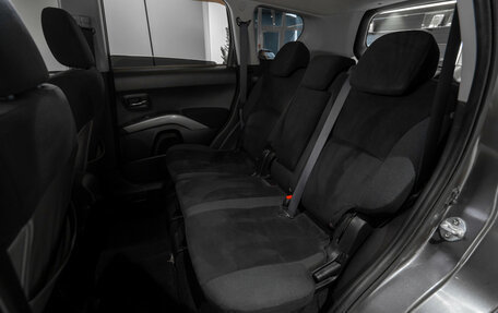 Mitsubishi Outlander III рестайлинг 3, 2008 год, 930 000 рублей, 11 фотография