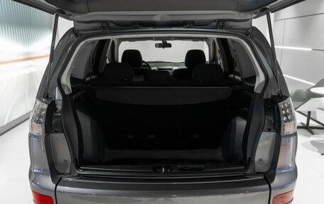 Mitsubishi Outlander III рестайлинг 3, 2008 год, 930 000 рублей, 16 фотография