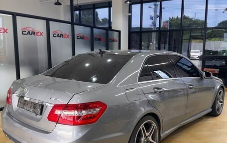 Mercedes-Benz E-Класс AMG, 2011 год, 1 350 000 рублей, 4 фотография