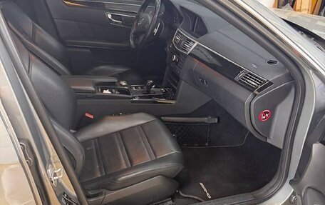Mercedes-Benz E-Класс AMG, 2011 год, 1 350 000 рублей, 9 фотография