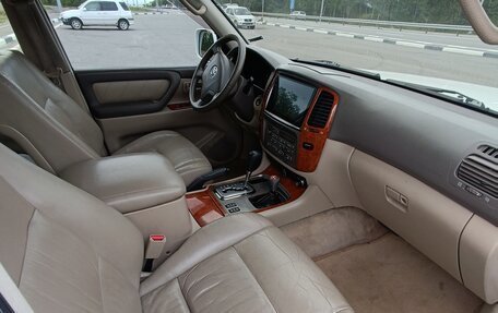 Toyota Land Cruiser 100 рестайлинг 2, 2005 год, 2 500 000 рублей, 6 фотография