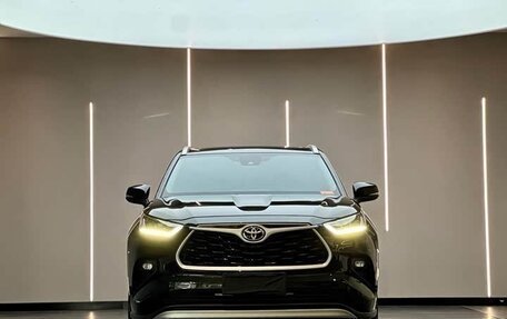 Toyota Highlander, 2024 год, 5 160 000 рублей, 2 фотография
