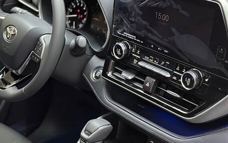 Toyota Highlander, 2024 год, 5 160 000 рублей, 8 фотография
