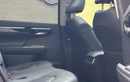 Toyota Highlander, 2024 год, 5 160 000 рублей, 9 фотография