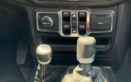 Jeep Wrangler, 2023 год, 7 666 666 рублей, 9 фотография