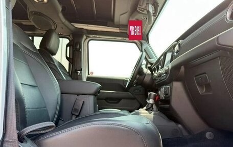 Jeep Wrangler, 2023 год, 7 666 666 рублей, 11 фотография