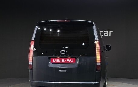 Hyundai Staria, 2023 год, 5 700 000 рублей, 4 фотография