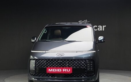 Hyundai Staria, 2023 год, 5 700 000 рублей, 3 фотография