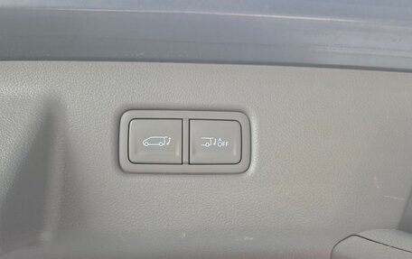 Hyundai Staria, 2023 год, 5 700 000 рублей, 26 фотография