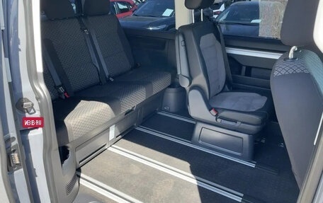 Volkswagen Multivan T6 рестайлинг, 2022 год, 4 800 000 рублей, 13 фотография