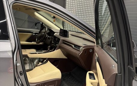 Lexus RX IV рестайлинг, 2019 год, 4 450 000 рублей, 3 фотография