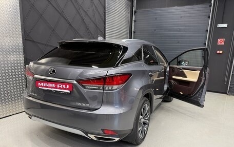 Lexus RX IV рестайлинг, 2019 год, 4 450 000 рублей, 5 фотография