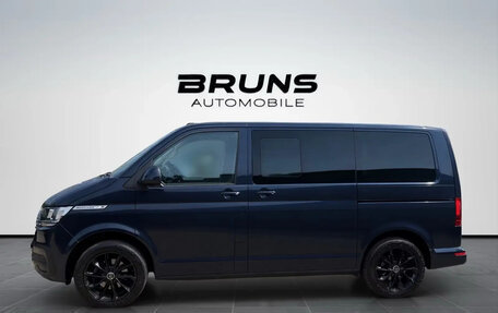 Volkswagen Multivan T6 рестайлинг, 2022 год, 5 148 000 рублей, 3 фотография