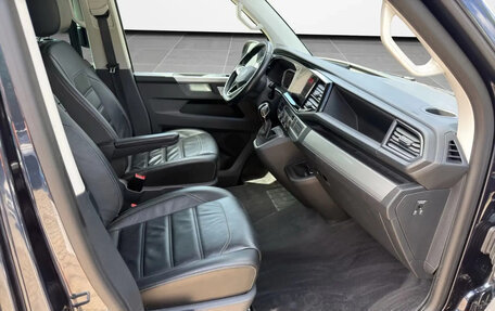Volkswagen Multivan T6 рестайлинг, 2022 год, 5 148 000 рублей, 12 фотография