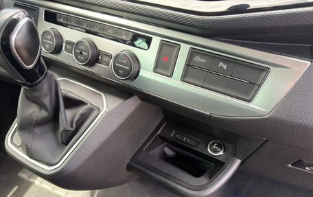 Volkswagen Multivan T6 рестайлинг, 2022 год, 5 148 000 рублей, 16 фотография