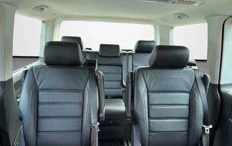 Volkswagen Multivan T6 рестайлинг, 2022 год, 5 148 000 рублей, 15 фотография