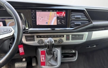 Volkswagen Multivan T6 рестайлинг, 2022 год, 5 148 000 рублей, 9 фотография