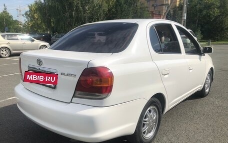 Toyota Platz, 2003 год, 285 000 рублей, 2 фотография