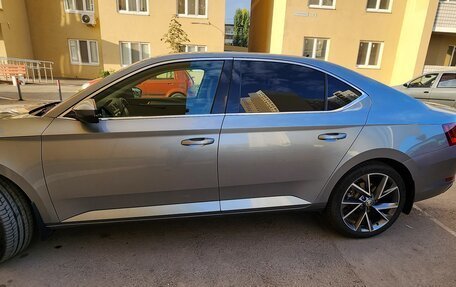 Skoda Superb III рестайлинг, 2018 год, 2 500 000 рублей, 3 фотография