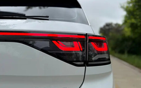 Volkswagen T-Roc I, 2023 год, 1 750 001 рублей, 8 фотография