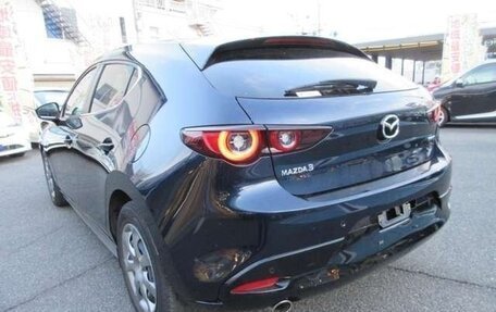 Mazda 3, 2023 год, 1 990 000 рублей, 8 фотография