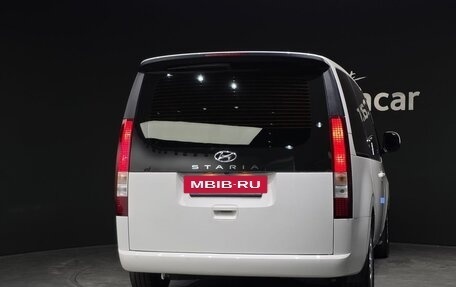 Hyundai Staria, 2023 год, 5 700 000 рублей, 4 фотография