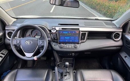 Toyota RAV4, 2019 год, 1 794 000 рублей, 16 фотография