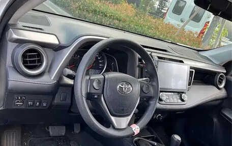 Toyota RAV4, 2019 год, 1 794 000 рублей, 9 фотография