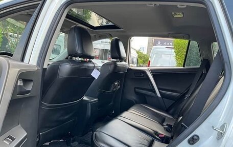 Toyota RAV4, 2019 год, 1 794 000 рублей, 15 фотография