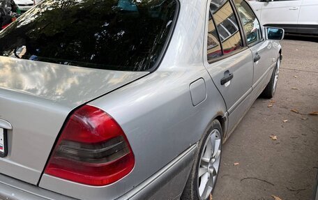 Mercedes-Benz C-Класс, 2000 год, 230 000 рублей, 9 фотография