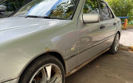 Mercedes-Benz C-Класс, 2000 год, 230 000 рублей, 6 фотография