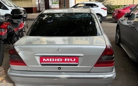 Mercedes-Benz C-Класс, 2000 год, 230 000 рублей, 4 фотография