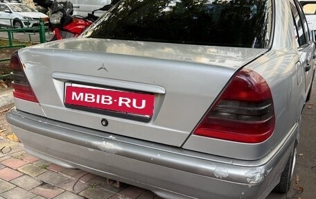 Mercedes-Benz C-Класс, 2000 год, 230 000 рублей, 5 фотография