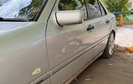 Mercedes-Benz C-Класс, 2000 год, 230 000 рублей, 10 фотография
