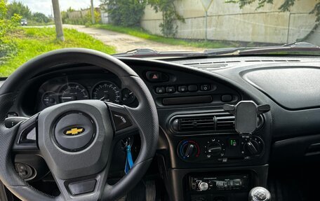 Chevrolet Niva I рестайлинг, 2018 год, 630 000 рублей, 4 фотография