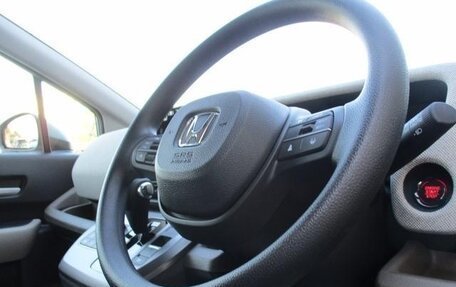 Honda Freed, 2024 год, 2 250 899 рублей, 27 фотография